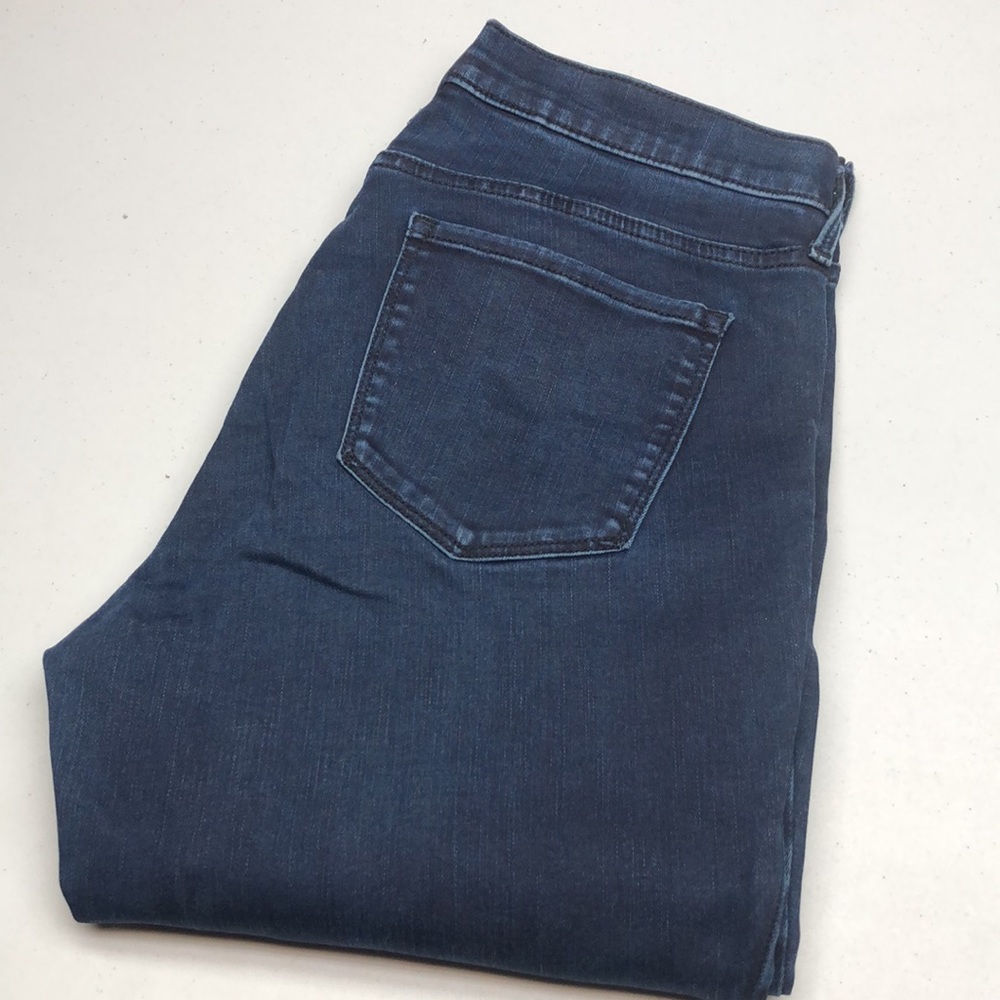 LIKE NEW MENS DARKWASH GAP TRUE SKINNY FIT 32x28 ⭐️